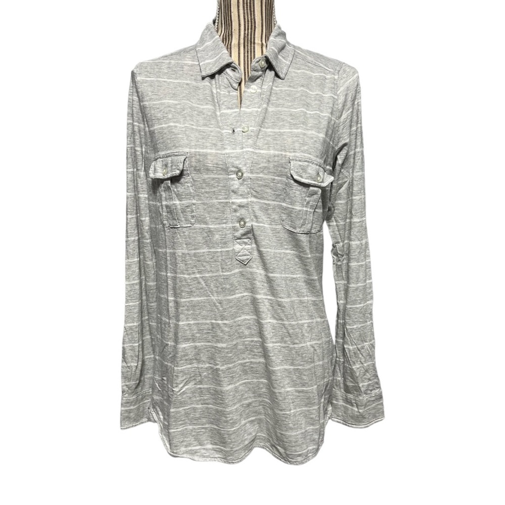 Vineyard Vines long sleeve polo style top medium front pockets 5 buttons stripes